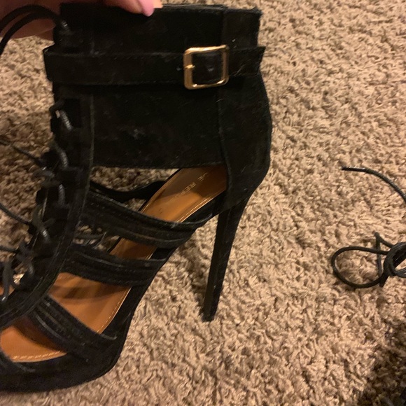 Heels - Picture 5 of 5